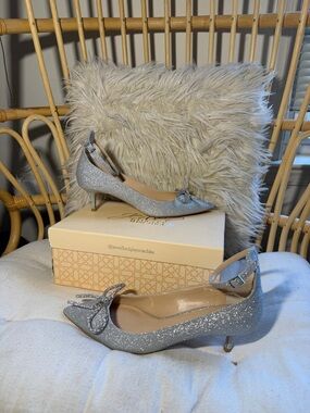 Jewel Badgley Mischka Gerry Stiletto Pump Size 9.5